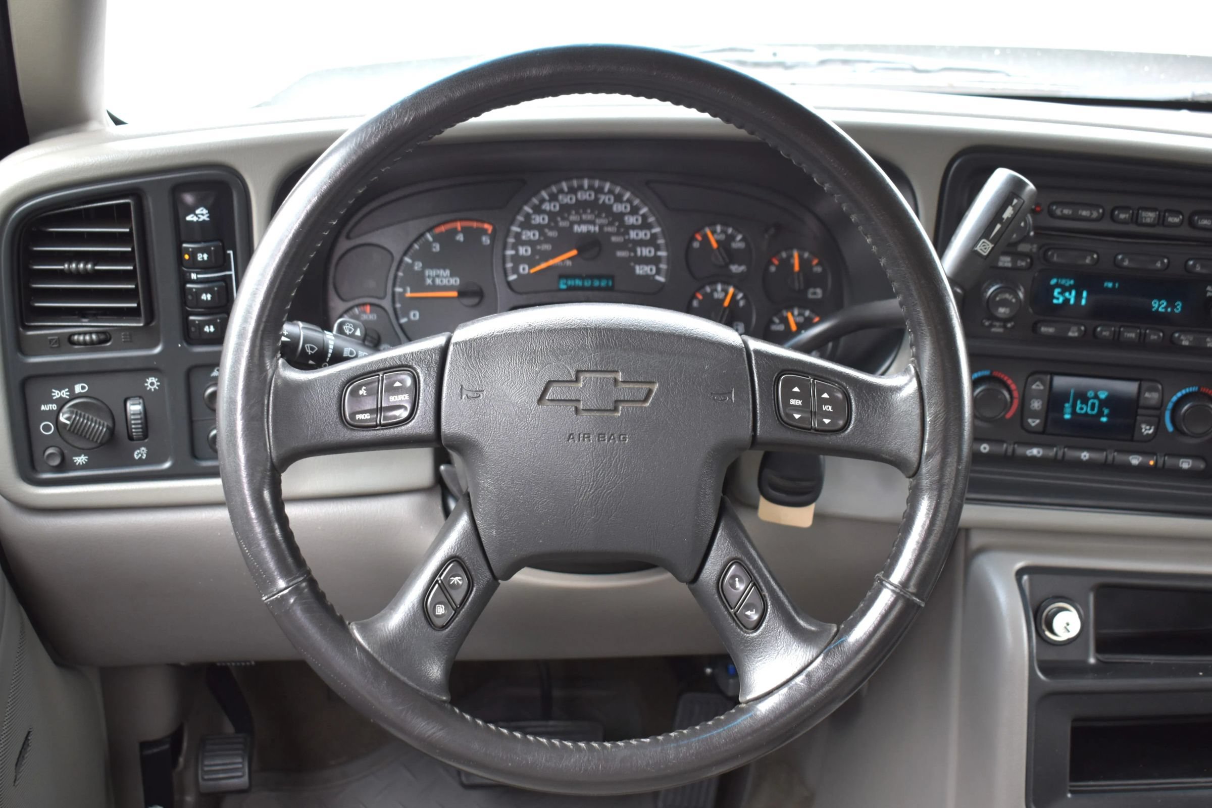 Used 2005 Chevrolet Silverado 2500 LT w/ Heavy-Duty Power Package AWD/4WD image 48