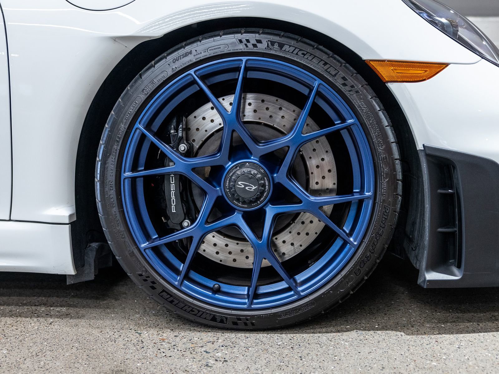 Certified 2025 Porsche 718 Cayman GT4 RS RWD image 17
