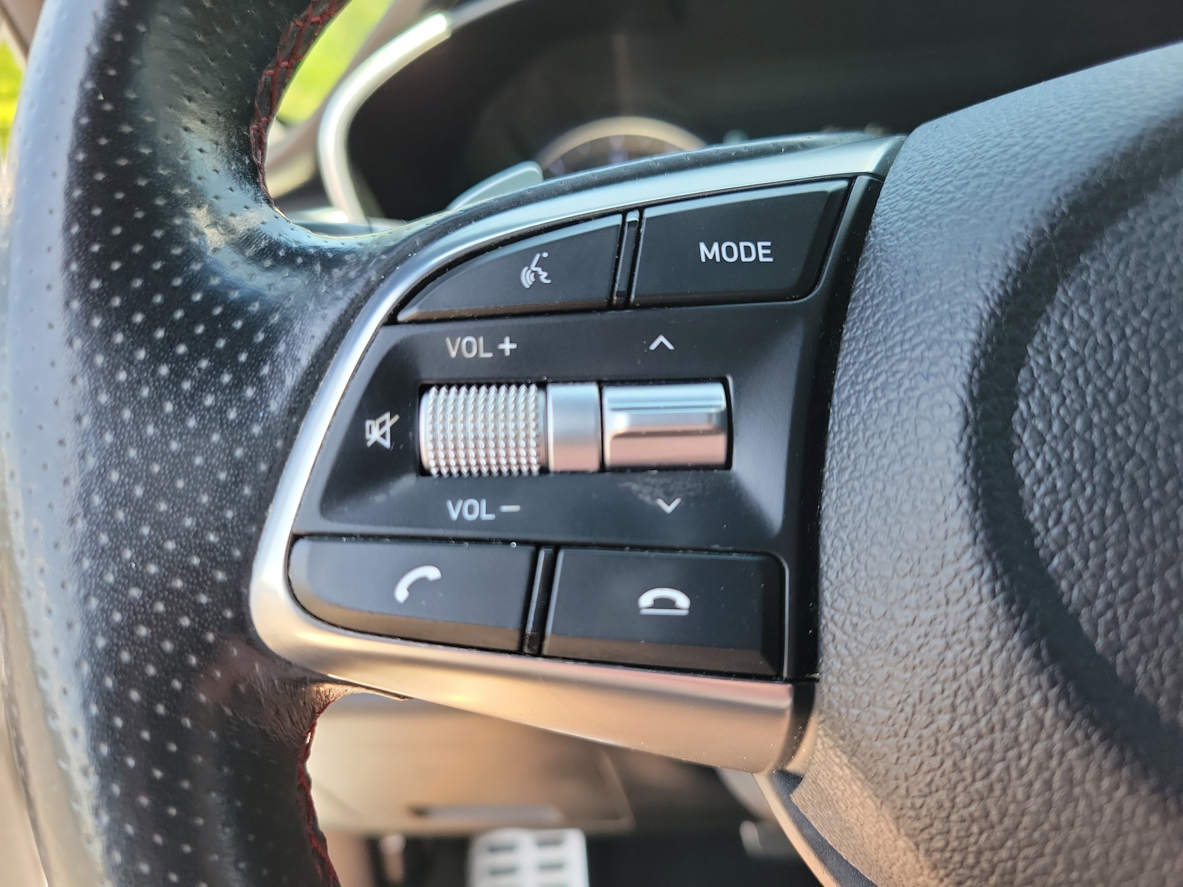 Used 2019 Genesis G70 2.0T Advanced w/ Sport Package RWD image 20
