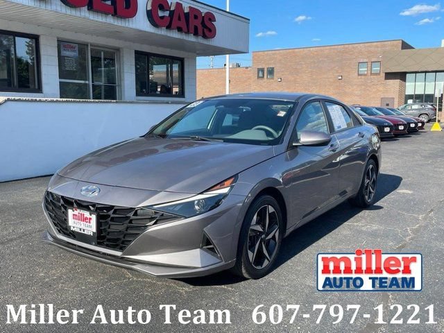 Used 2023 Hyundai Elantra SEL w/ Convenience Package