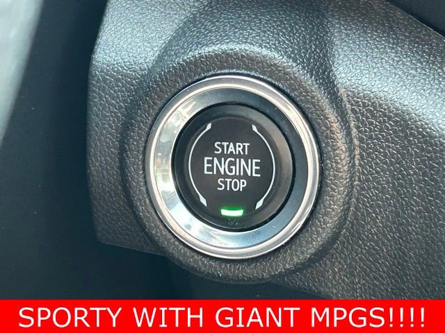 Used 2023 Chevrolet TrailBlazer RS w/ Sun and Liftgate Package image 27