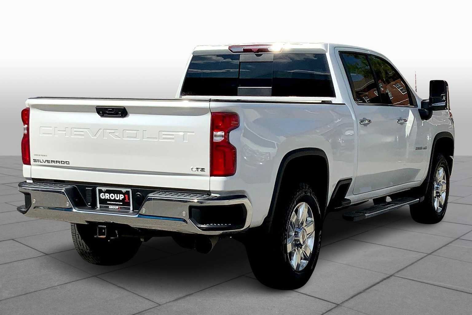 Used 2022 Chevrolet Silverado 2500 LTZ w/ LTZ Plus Package AWD/4WD image 12