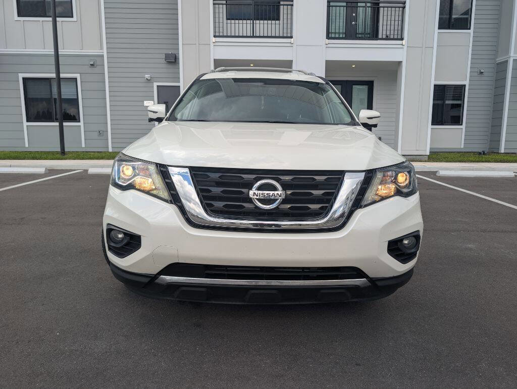 Used 2018 Nissan Pathfinder SL w/ Cargo Package image 2
