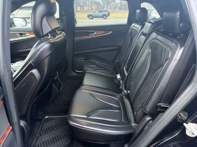 Used 2016 Lincoln MKX Select image 27