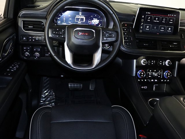 Used 2023 GMC Yukon XL SLT w/ SLT Premium Package image 3