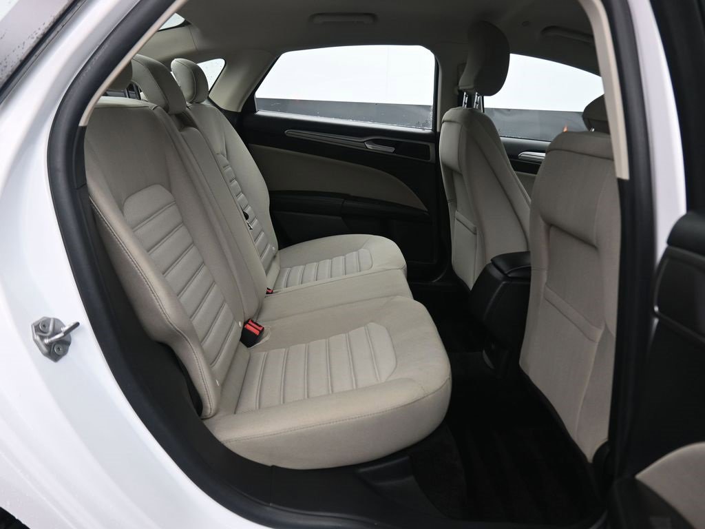 Used 2018 Ford Fusion S image 33