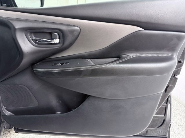 Used 2021 Nissan Murano S FWD image 16