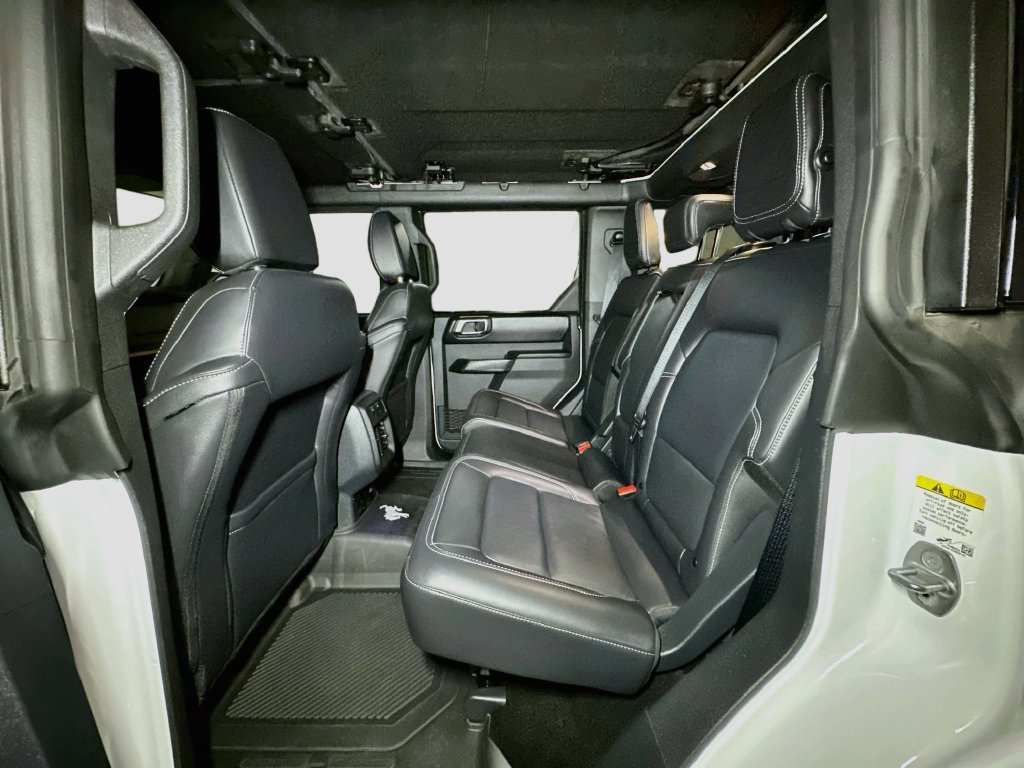 Certified 2025 Ford Bronco Outer Banks AWD/4WD image 29