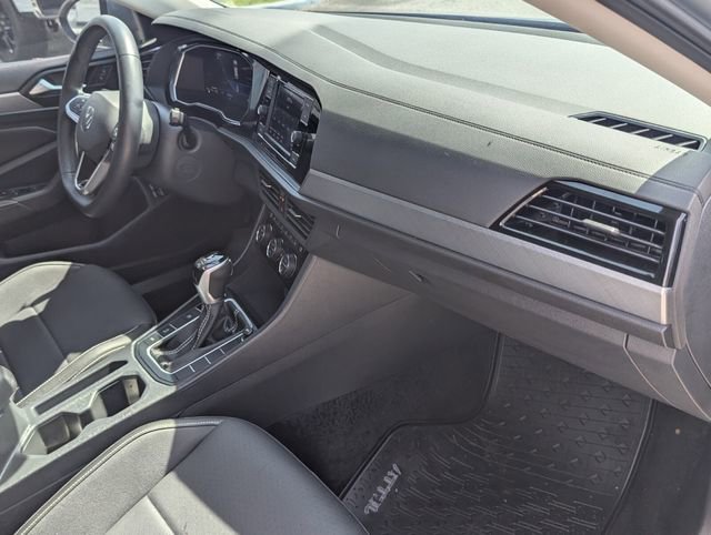 Certified 2024 Volkswagen Jetta SE FWD image 21