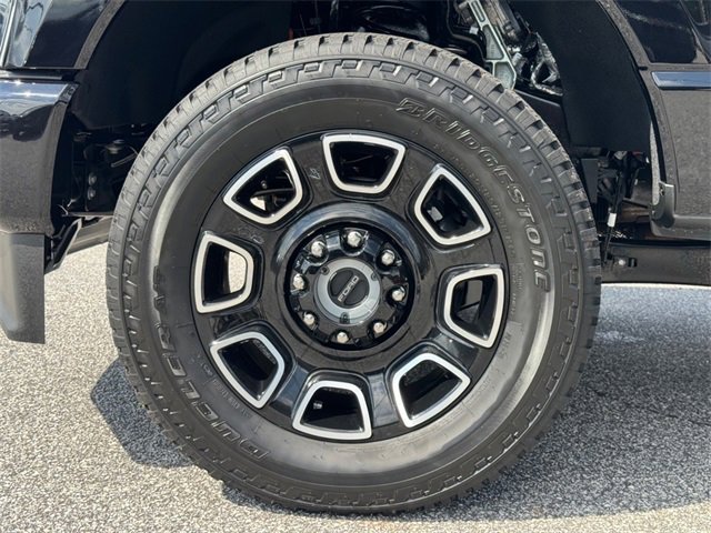 New 2025 Ford F350 Platinum w/ FX4 Off-Road Package image 9