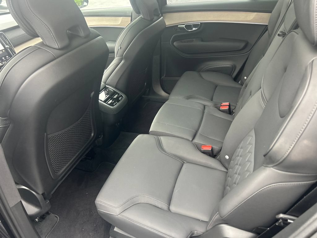 Used 2025 Volvo XC90 B5 Plus AWD/4WD image 29