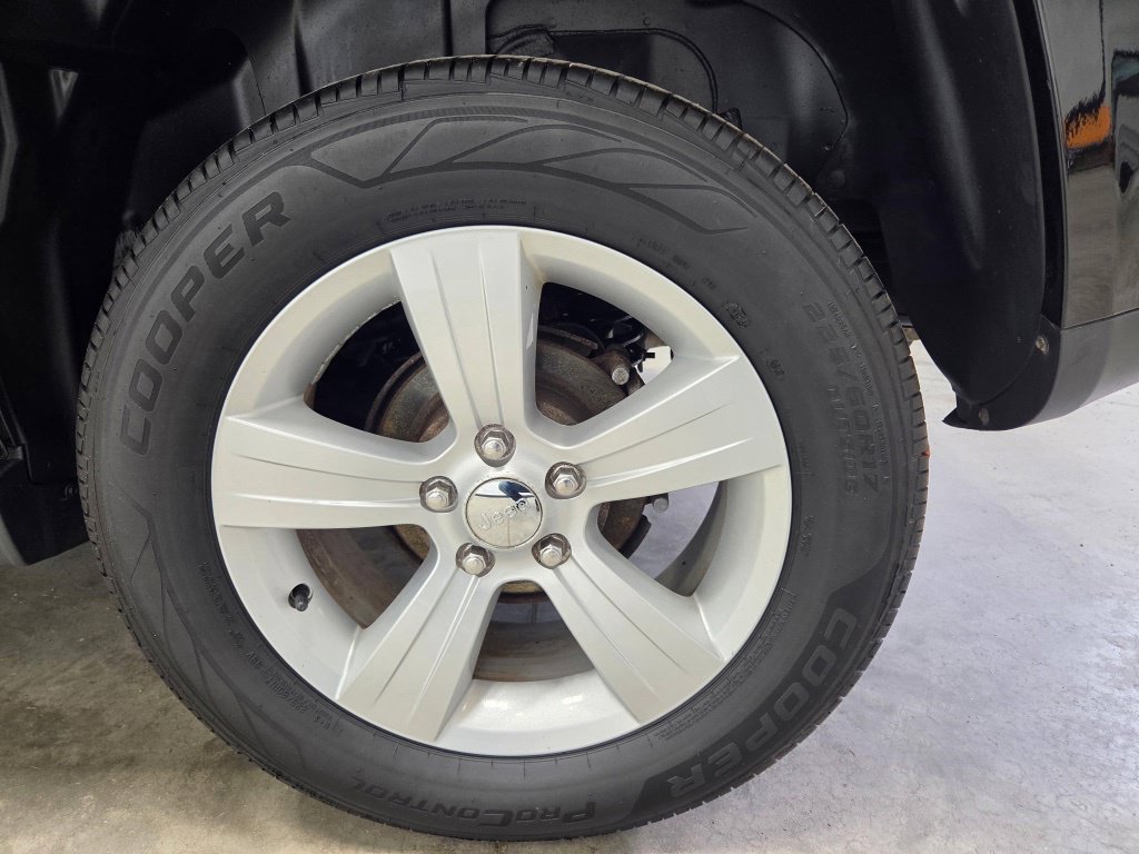 Used 2016 Jeep Compass Sport w/ Power Value Group AWD/4WD image 12