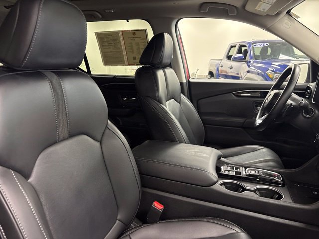 Used 2024 Honda Pilot Touring image 9