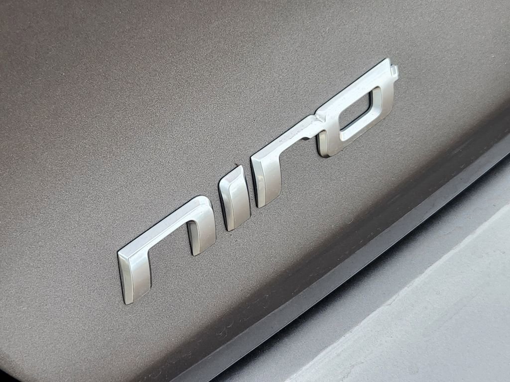 Certified 2022 Kia Niro EX Premium w/ Cold Weather Package FWD image 16