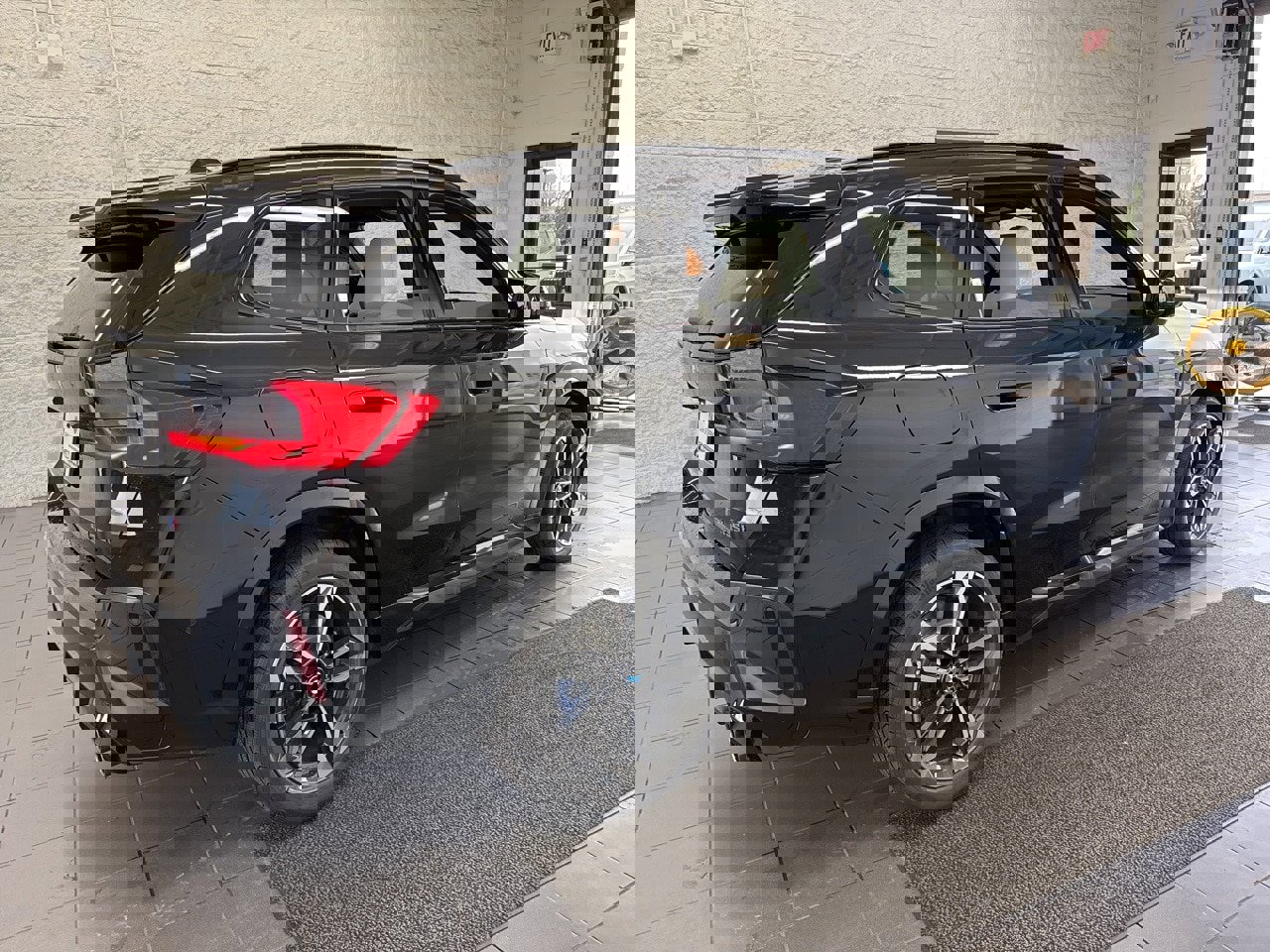 New 2026 BMW X1 M35i image 8