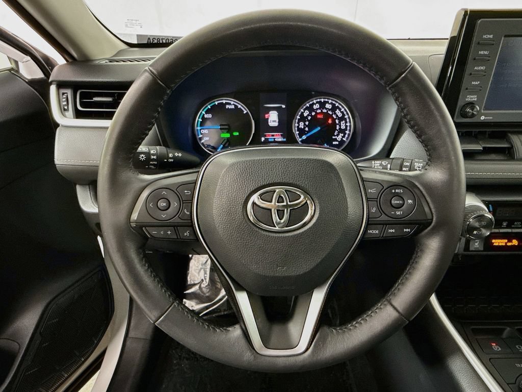Used 2021 Toyota RAV4 XLE w/ XLE Grade Weather Package AWD/4WD image 13