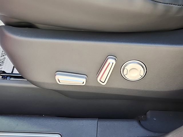 New 2025 Lincoln Nautilus Premier w/ Equipment Group 102A image 8