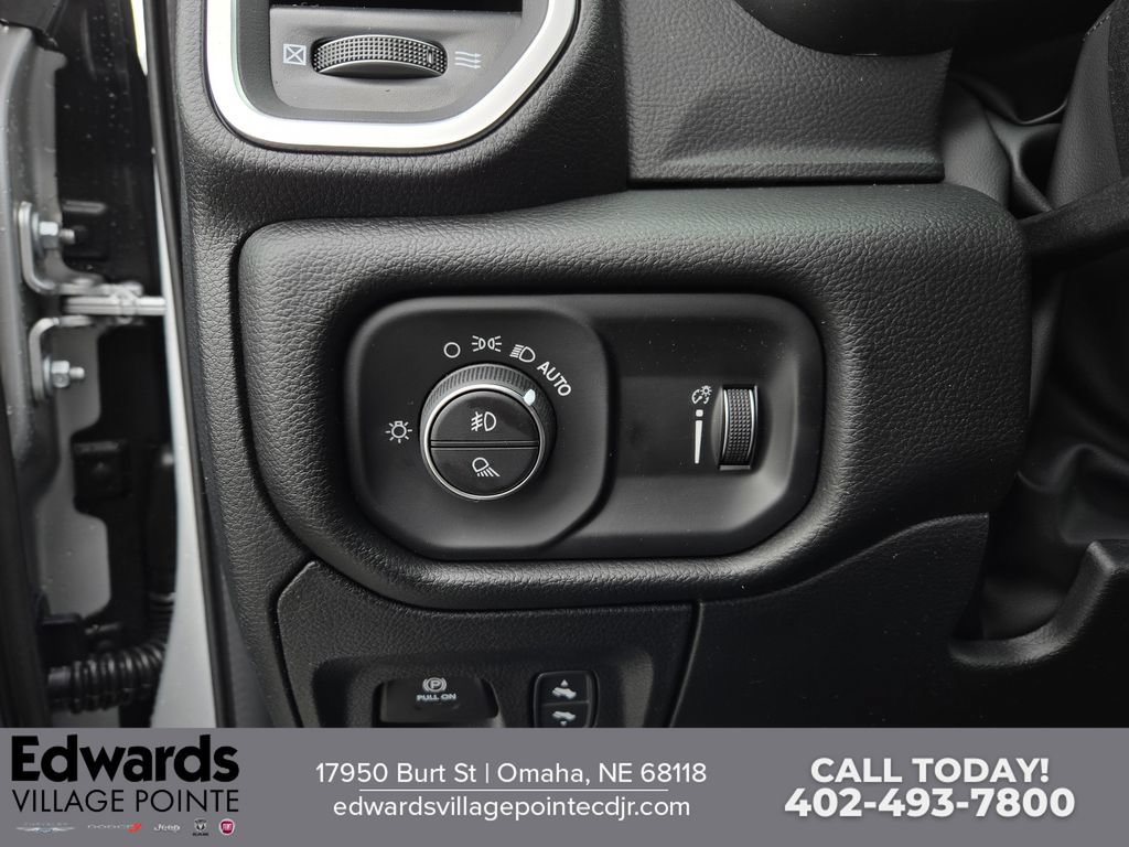 New 2026 RAM 1500 Big Horn w/ Night Edition AWD/4WD image 11