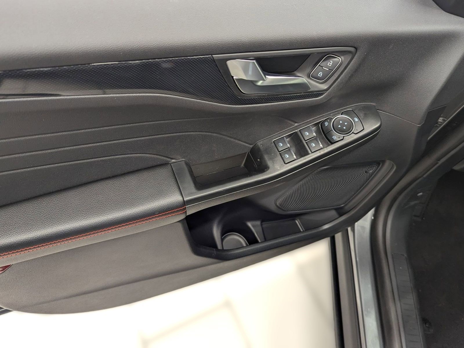 New 2026 Ford Escape ST-Line w/ Tech Pack #1 image 10