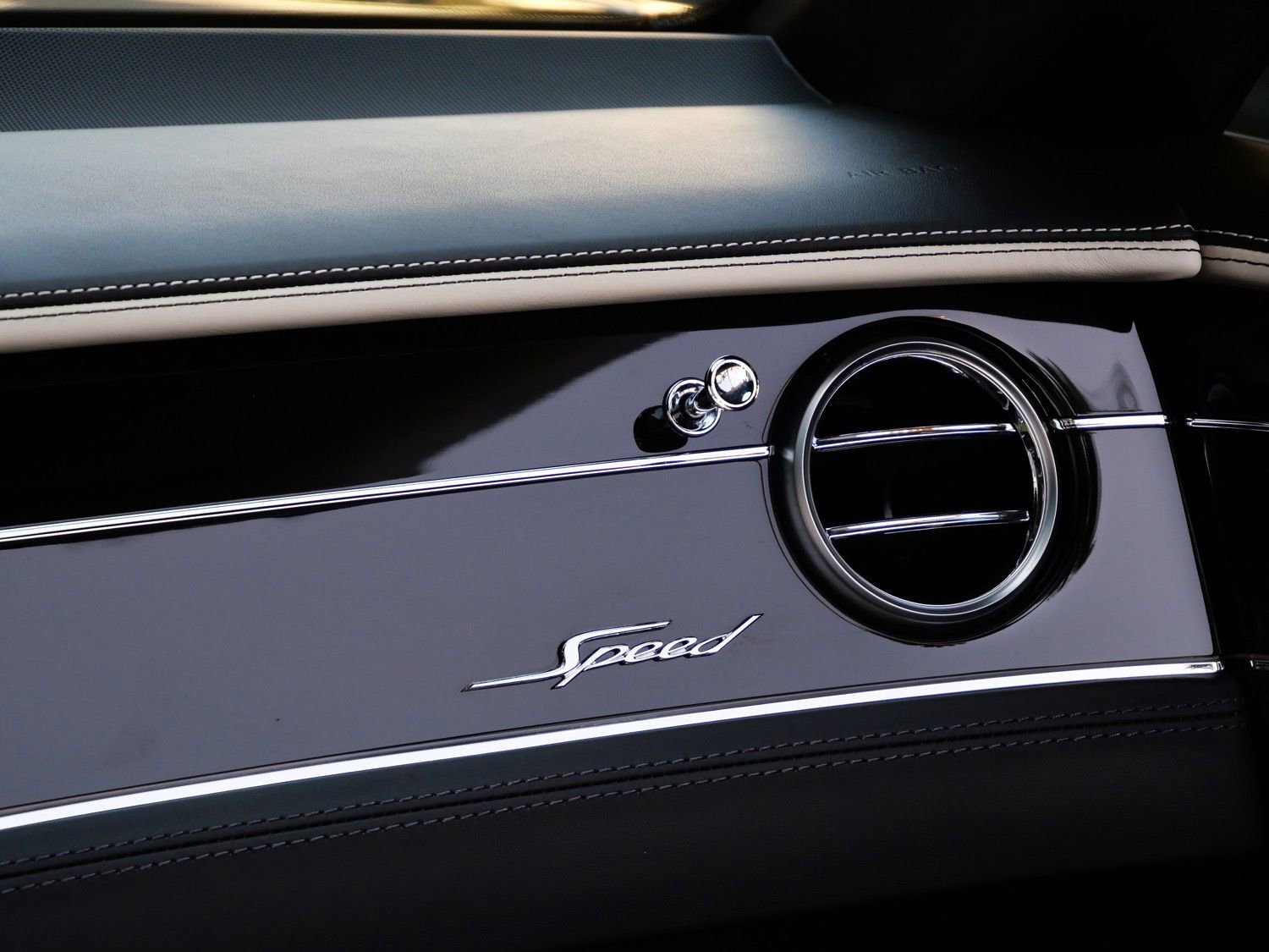 Used 2023 Bentley Continental GT Speed image 26