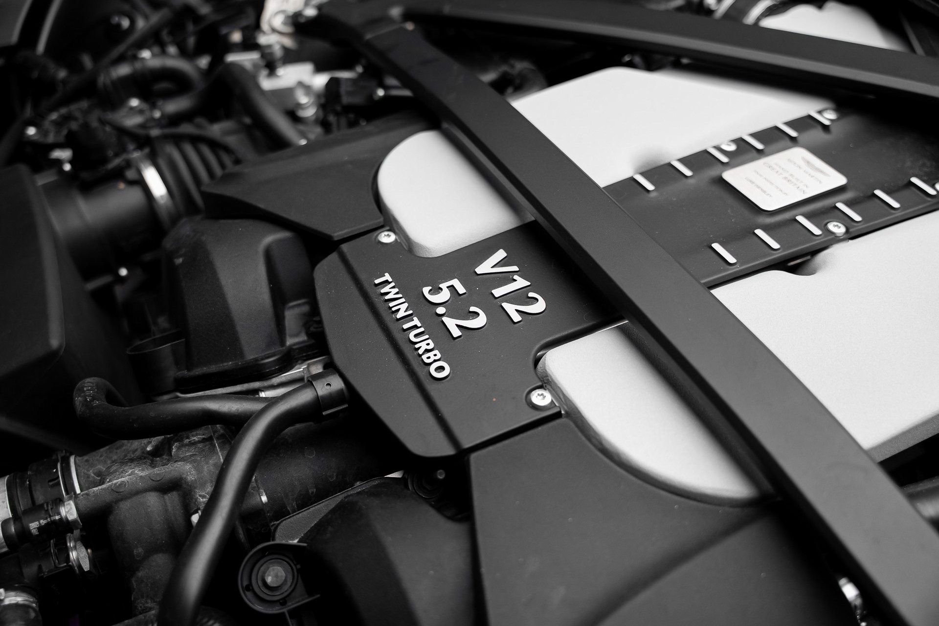 Used 2023 Aston Martin DBS Coupe RWD image 77