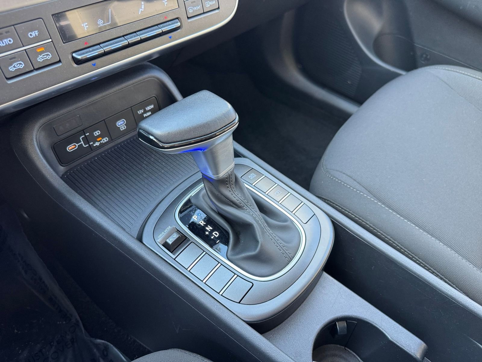 Used 2025 Hyundai Kona SEL image 36