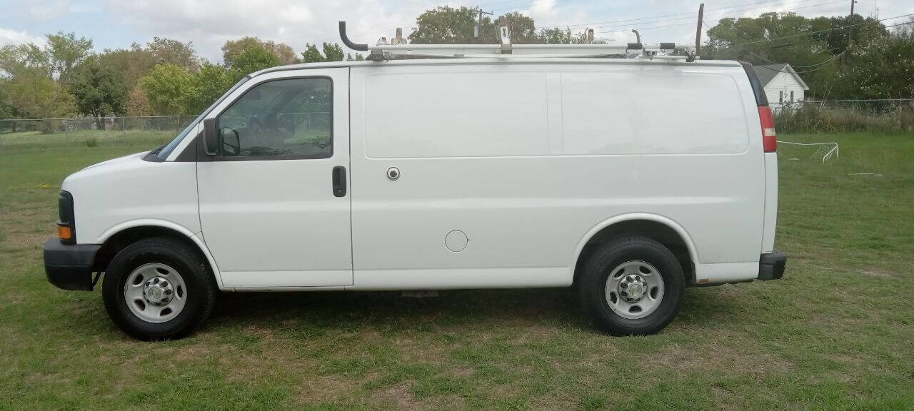 Used 2013 Chevrolet Express 2500 w/ Cold Climate Package image 8
