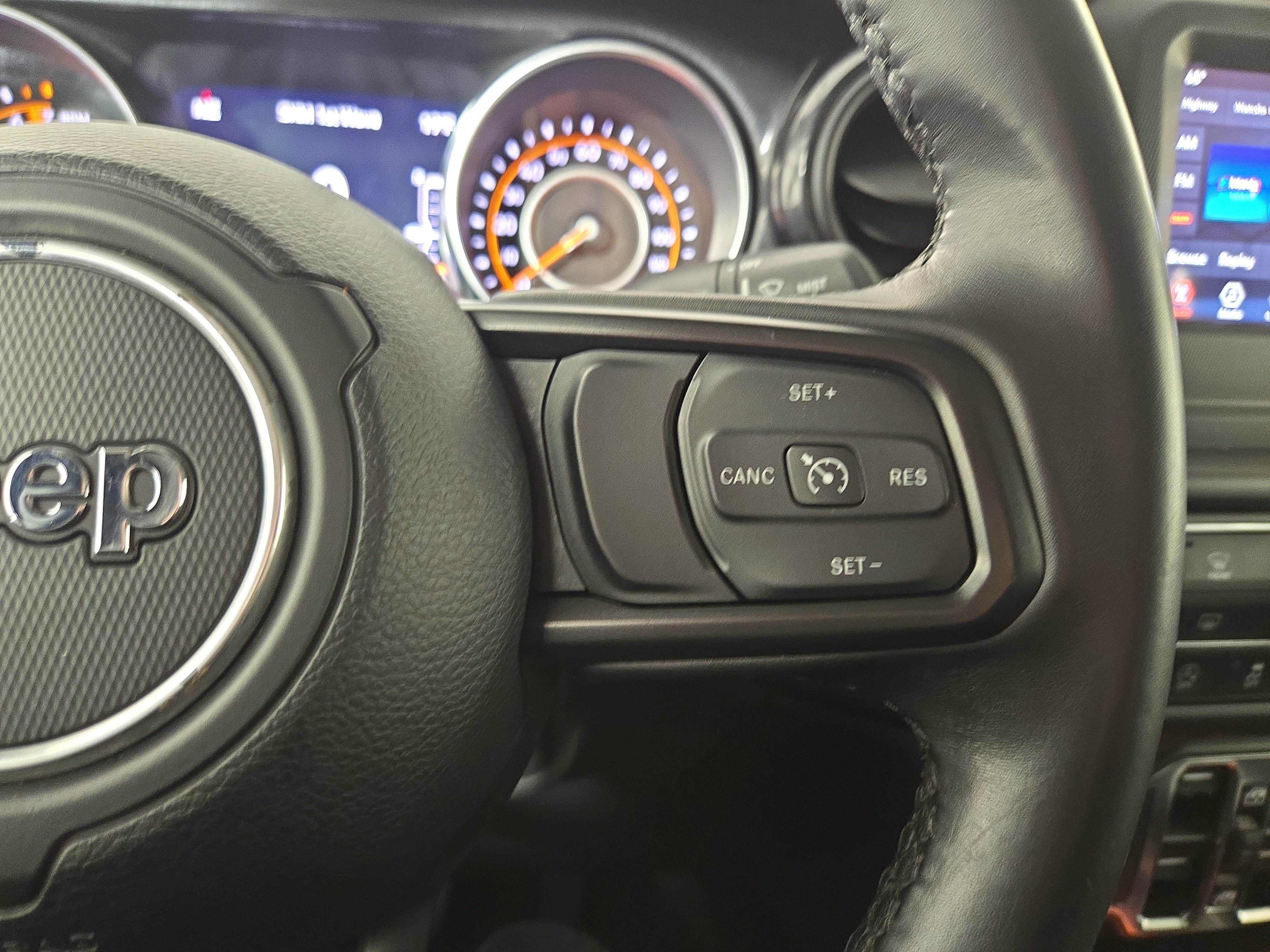 Certified 2022 Jeep Gladiator Sport image 17