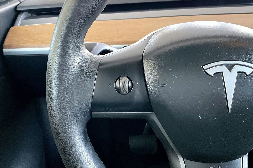 Used 2021 Tesla Model Y Long Range image 11