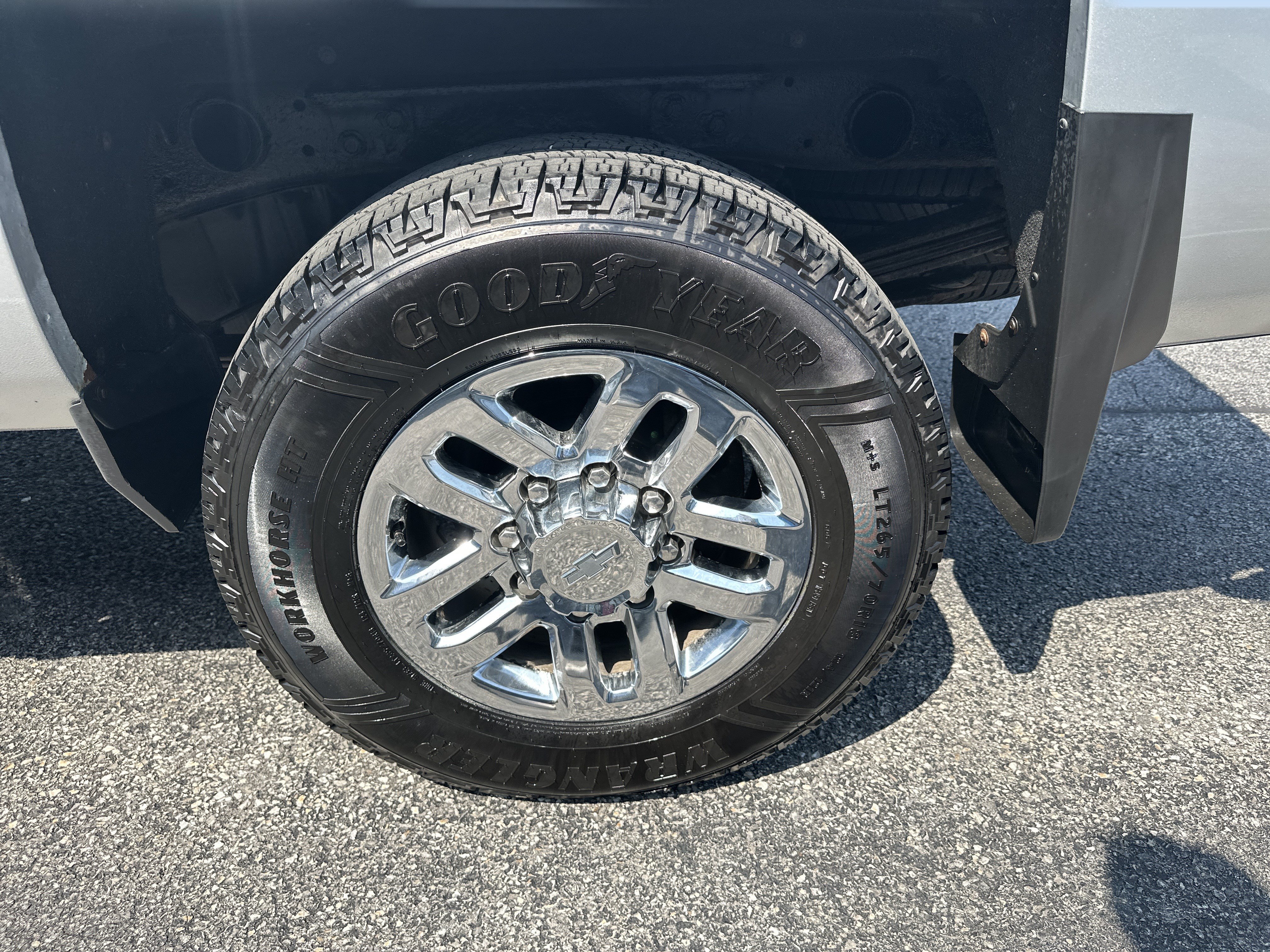 Certified 2019 Chevrolet Silverado 2500 LT w/ LT Convenience Package AWD/4WD image 11