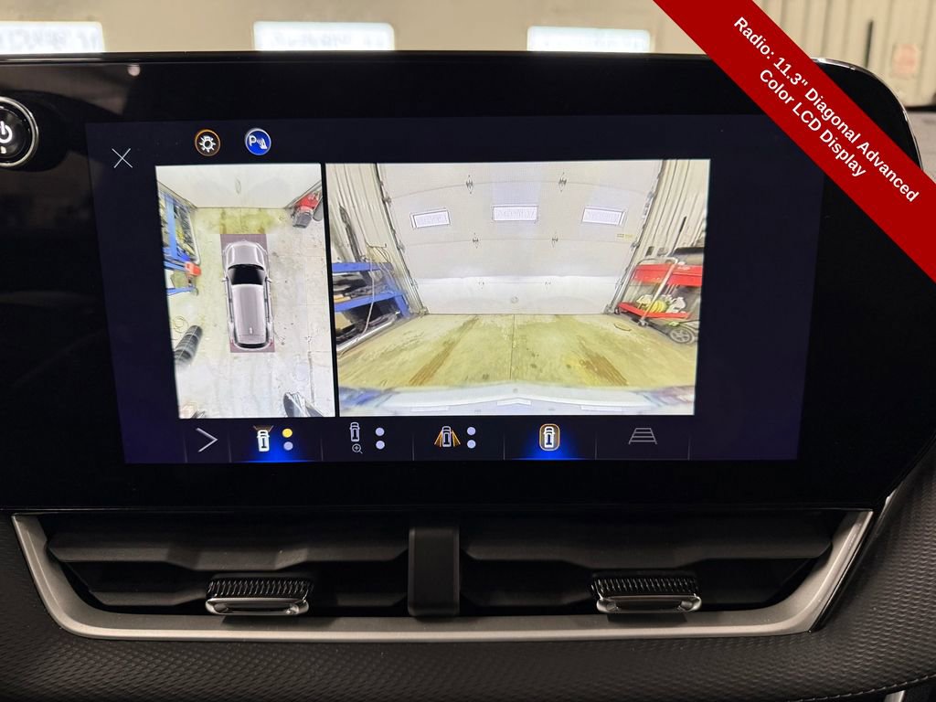 Used 2025 Chevrolet Equinox LT w/ Safety and Technology Package image 29