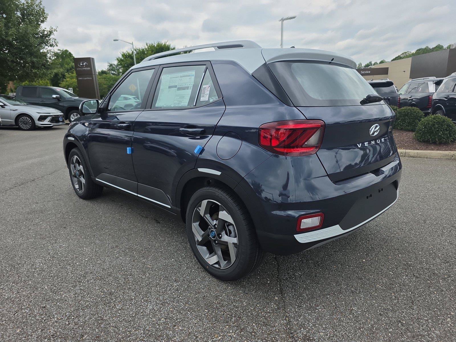 New 2026 Hyundai Venue SEL FWD image 8