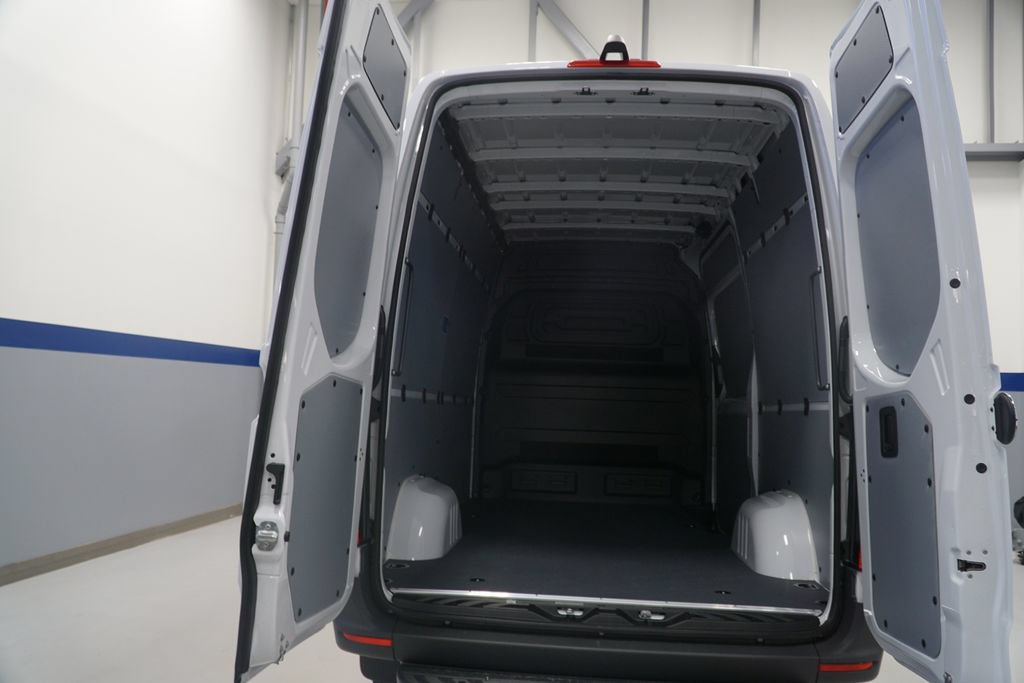 New 2026 Mercedes-Benz Sprinter 2500 image 14