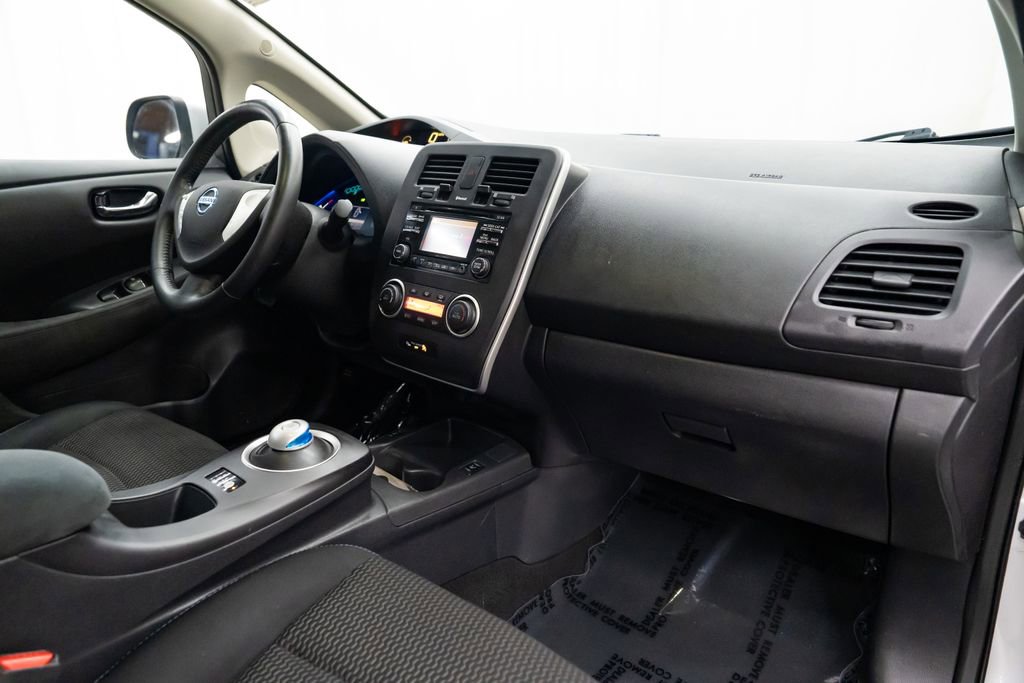Used 2014 Nissan Leaf S w/ Charge Package image 27
