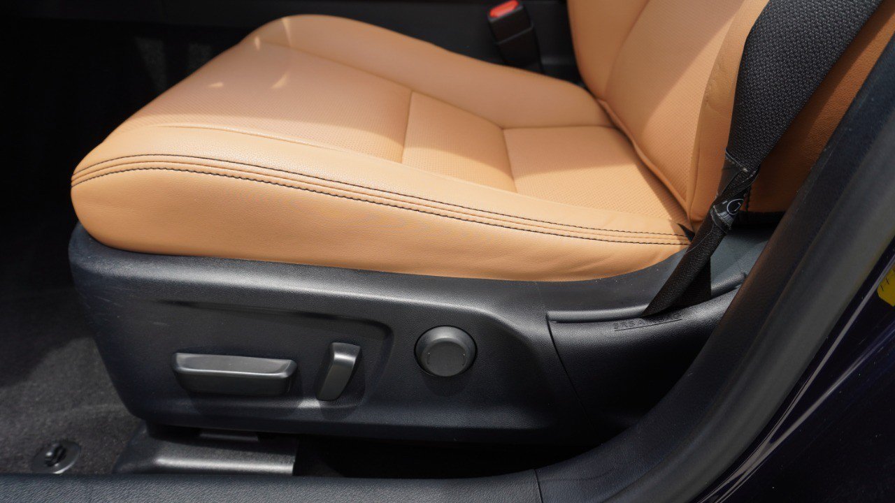 Used 2019 Lexus IS 300 w/ Premium Package RWD image 24