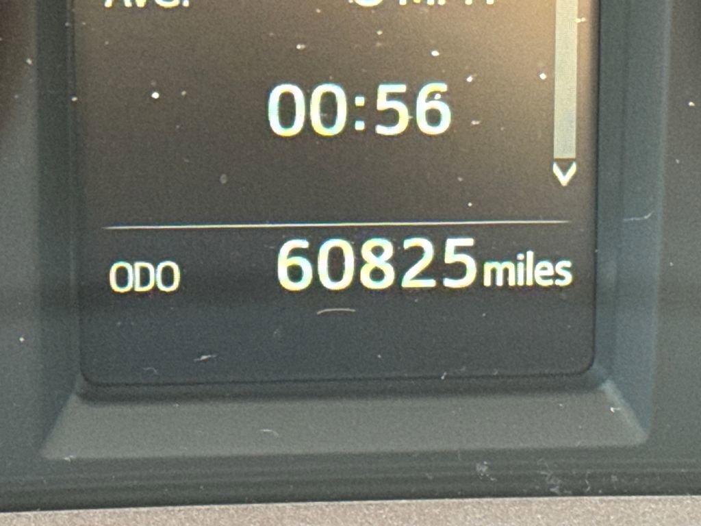 Used 2017 Toyota RAV4 XLE image 16