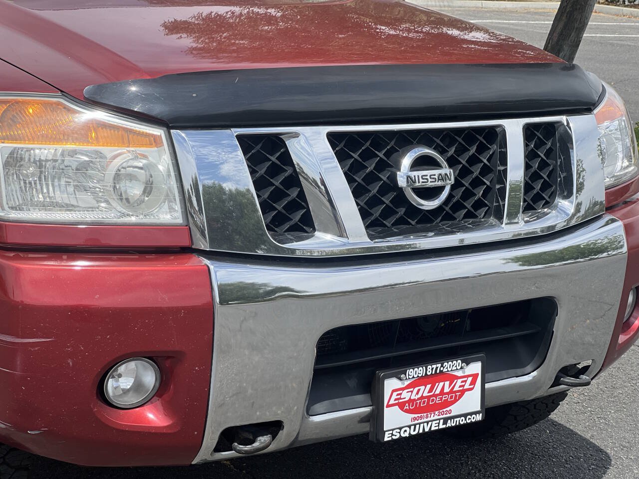 Used 2013 Nissan Titan SV w/ SV Value Truck Pkg AWD/4WD image 23