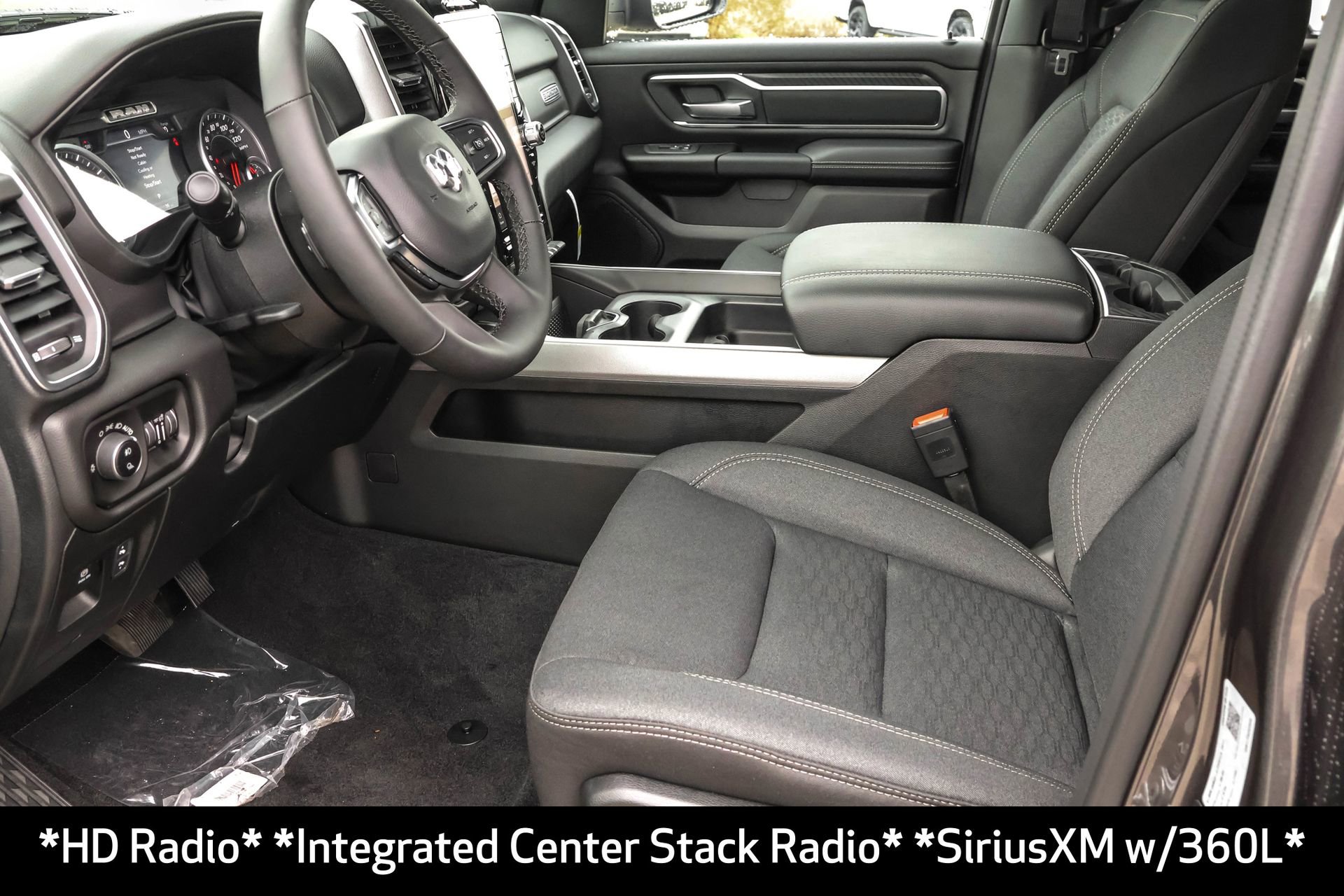 New 2026 RAM 1500 4x4 Crew Cab image 5