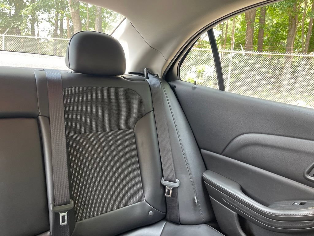 Used 2015 Chevrolet Malibu LT w/ Power Convenience Package FWD image 15