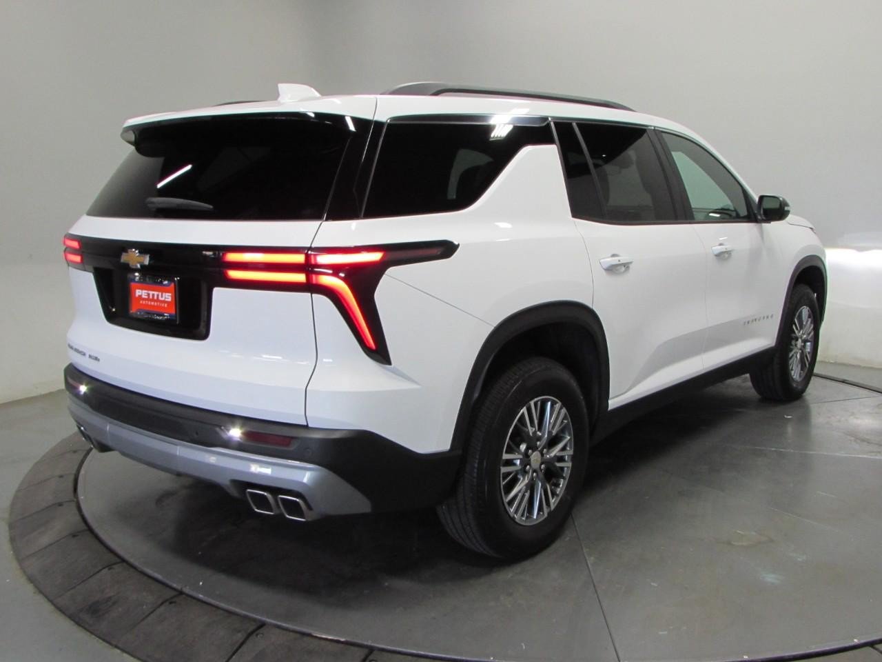 Used 2025 Chevrolet Traverse LT AWD/4WD image 7