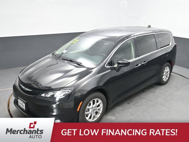 Used 2023 Chrysler Voyager LX FWD image 24