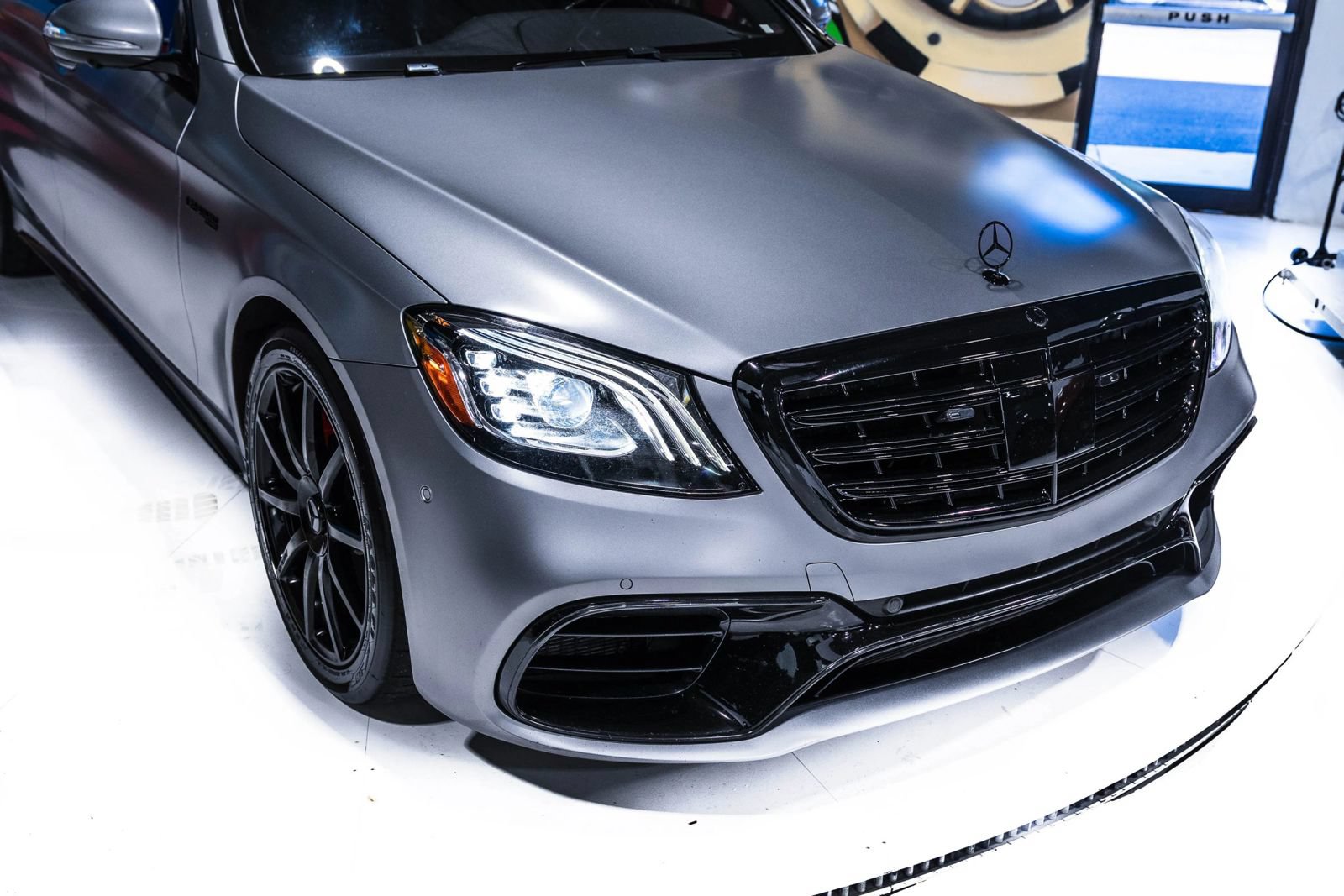 Used 2017 Mercedes-Benz S 63 AMG 4MATIC Sedan image 3