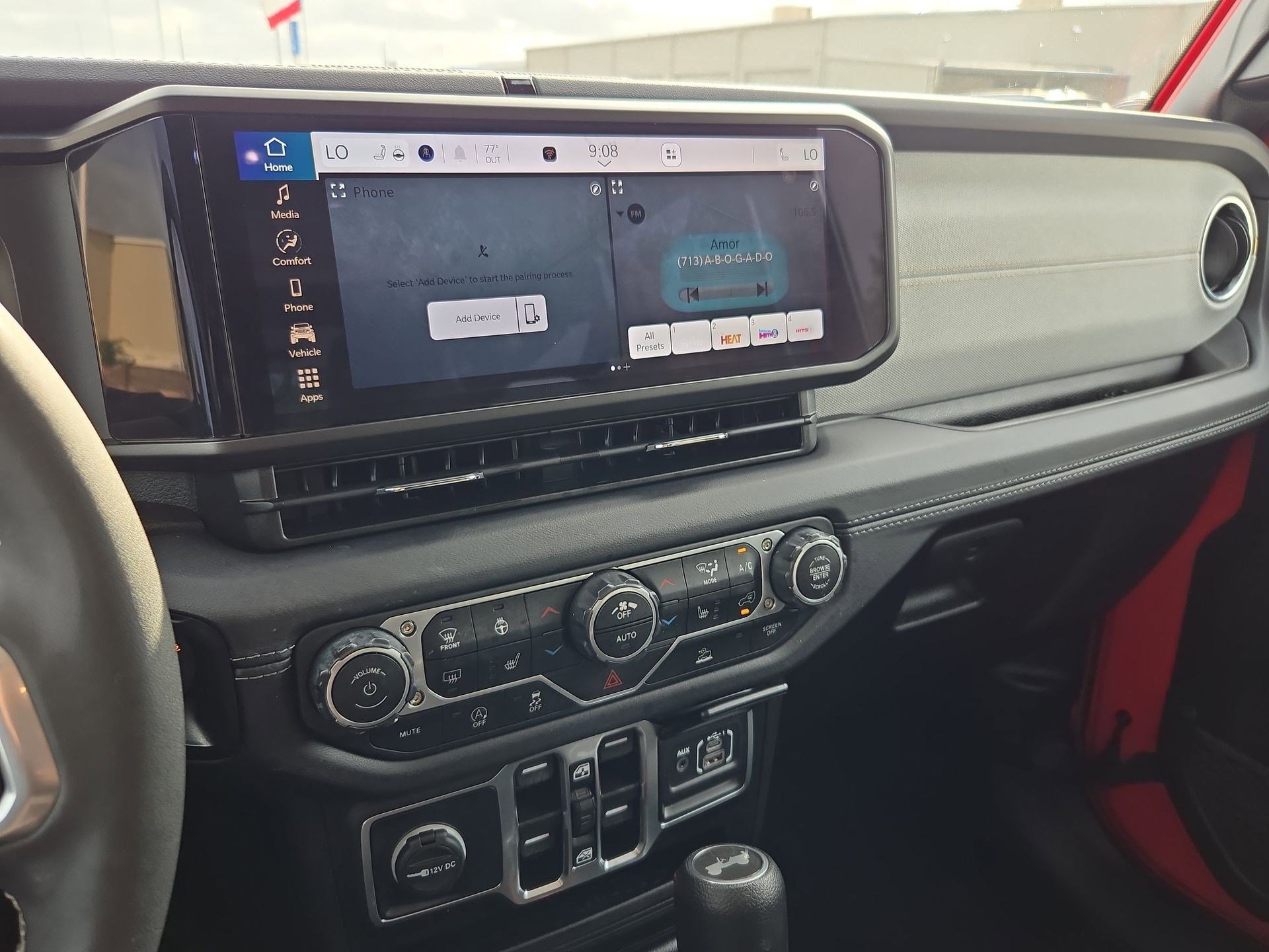 Used 2025 Jeep Wrangler Sahara AWD/4WD image 23