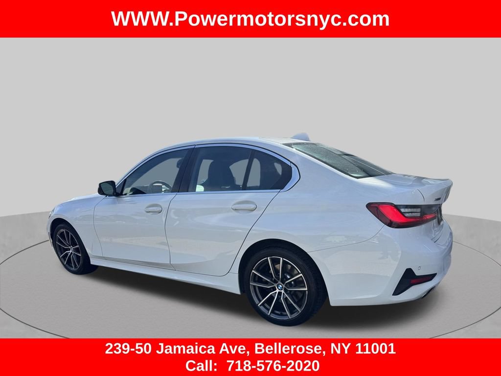 Used 2021 BMW 330i xDrive Sedan w/ Convenience Package AWD/4WD image 3