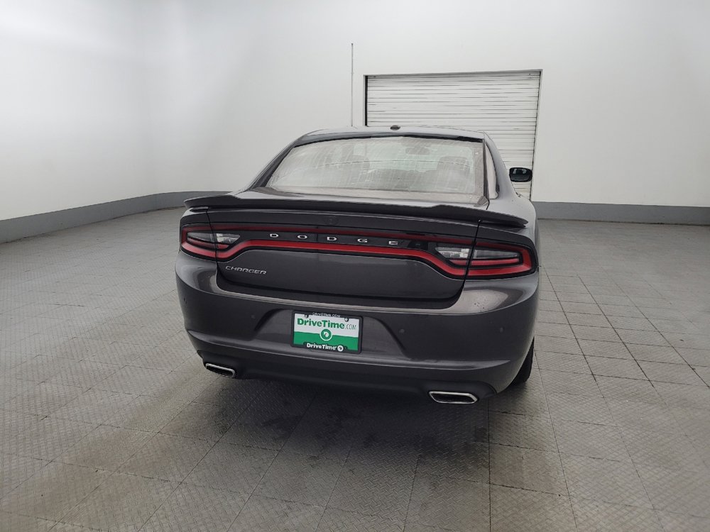 Used 2022 Dodge Charger SXT w/ Leather Interior Group image 7