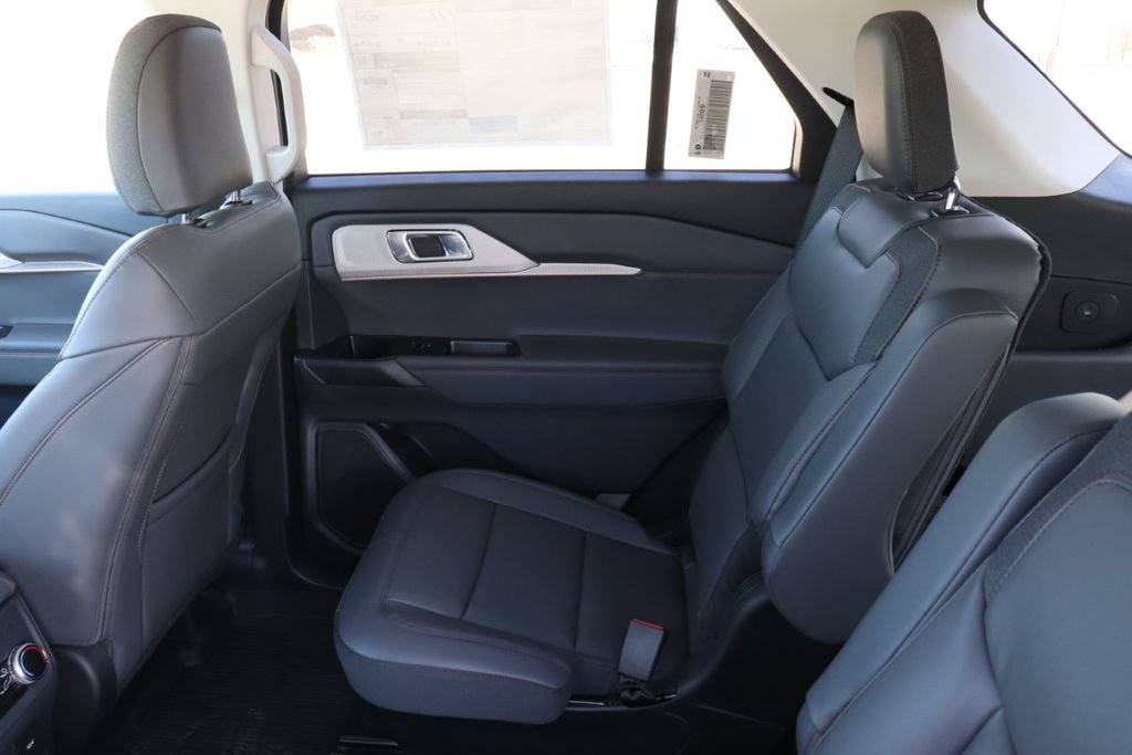 New 2026 Ford Explorer Active w/ Active Comfort Package AWD/4WD image 16