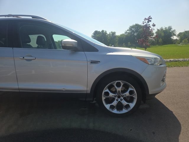 Used 2016 Ford Escape Titanium w/ Equipment Group 301A FWD image 4