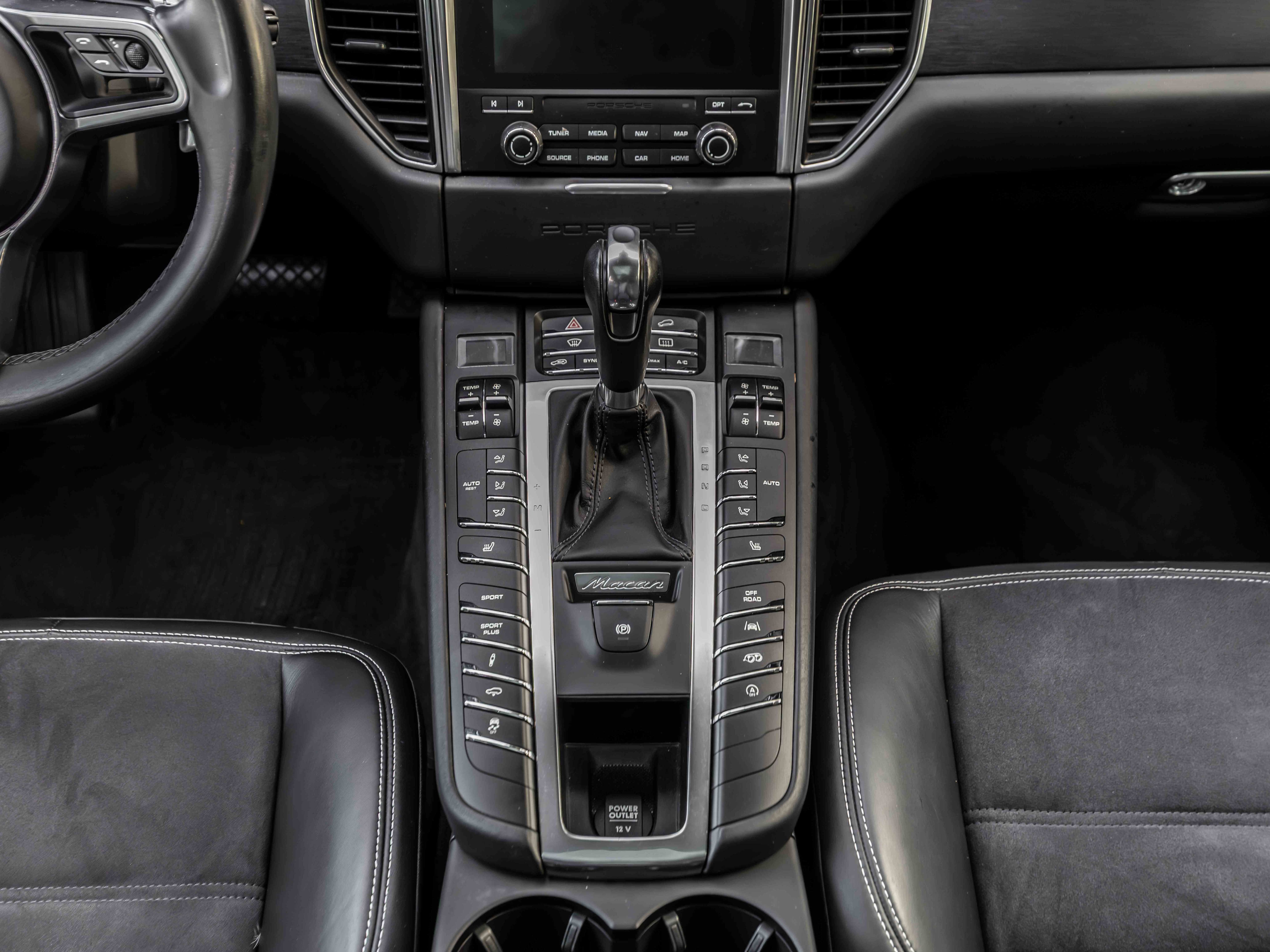 Used 2017 Porsche Macan GTS AWD/4WD image 64