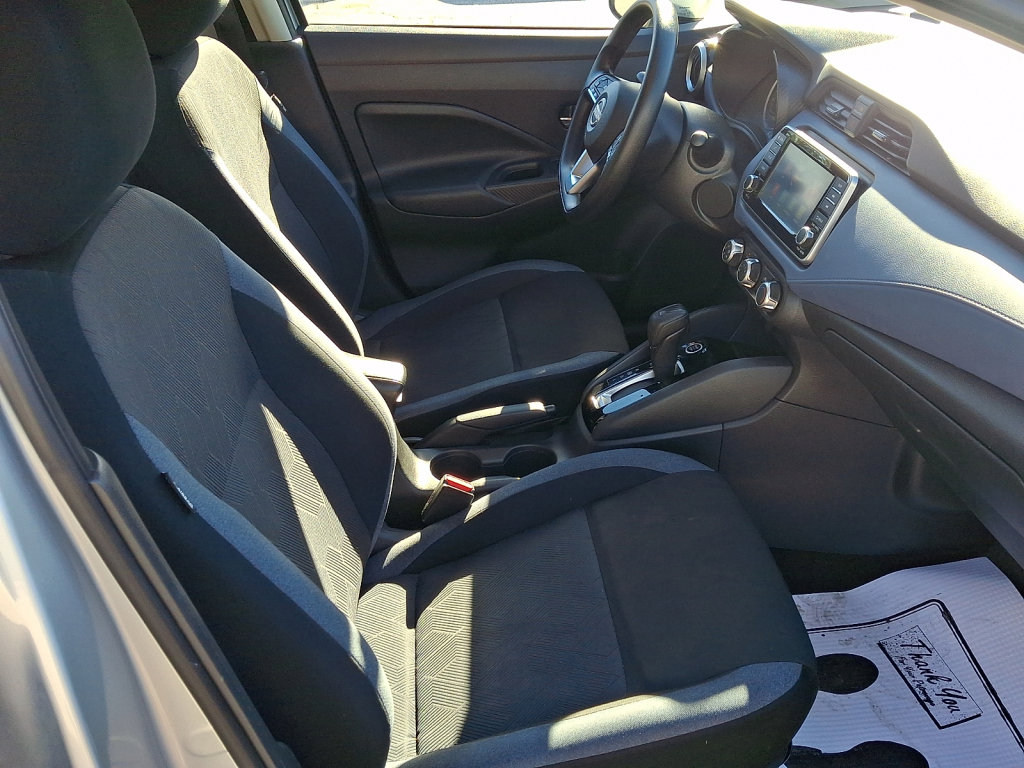 Used 2024 Nissan Versa SV FWD image 11