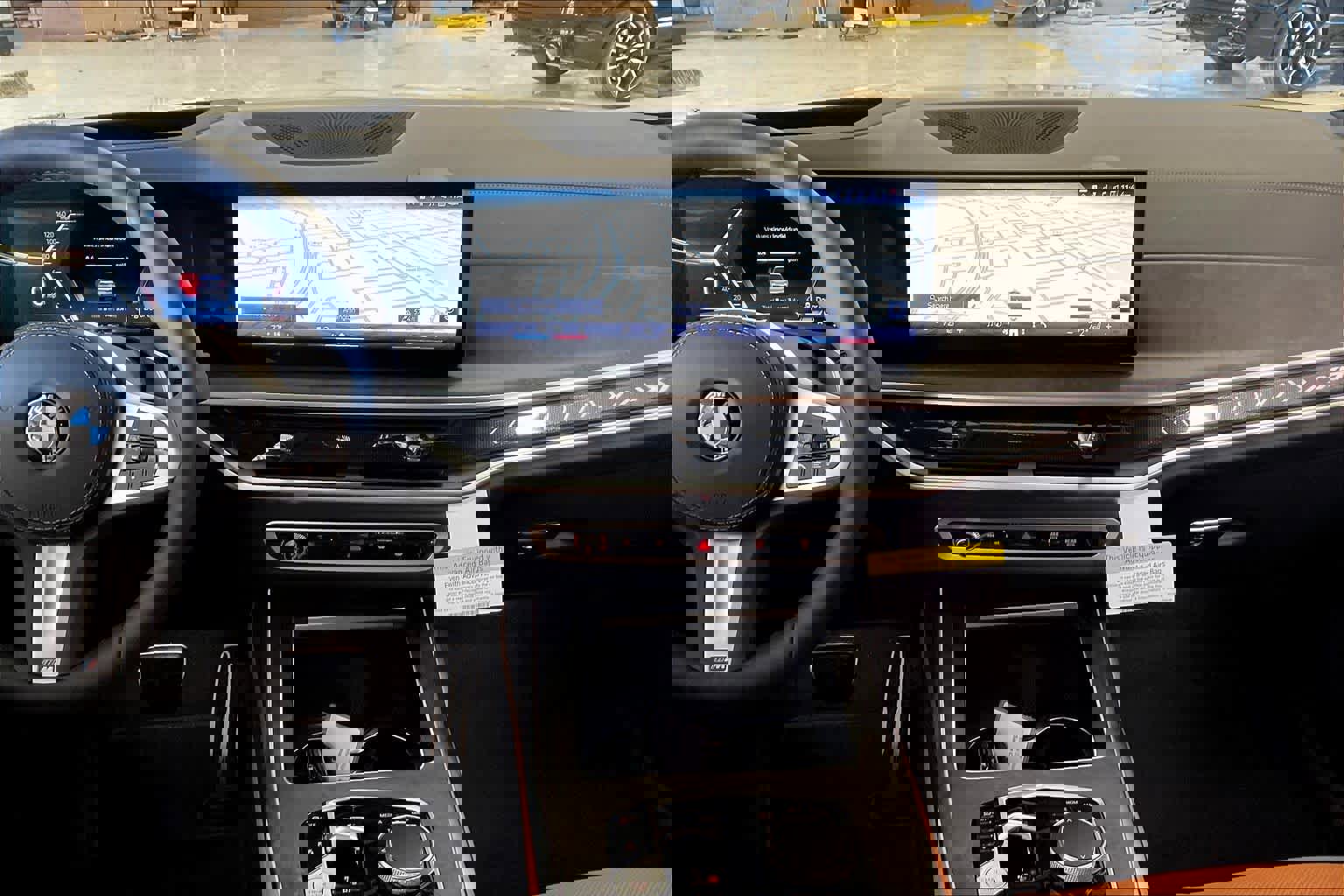 New 2026 BMW X7 xDrive40i w/ M Sport Package image 6